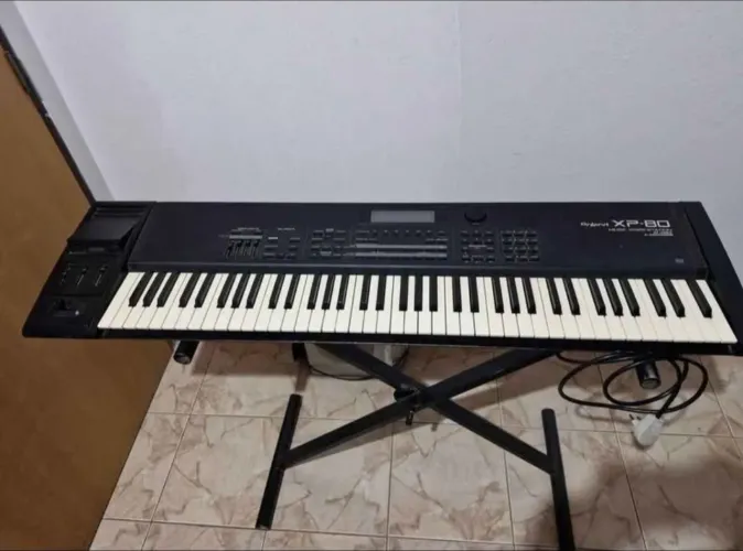 値下げ！【希少】Roland XP-80 76鍵 シンセサイザー ジャンク roland xp 80