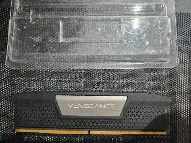 Placa de memória 32gb DDR5 2x16 Corsair 5200mhz