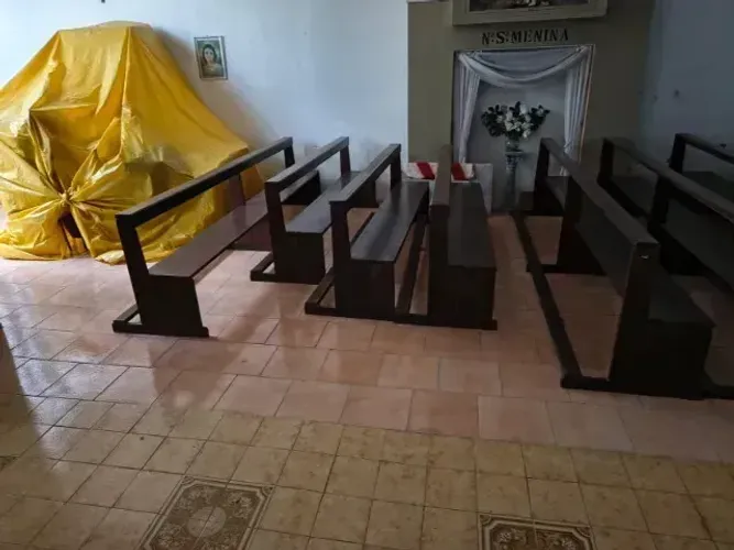 Bancos de igreja