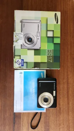 Câmera SAMSUNG ES17 