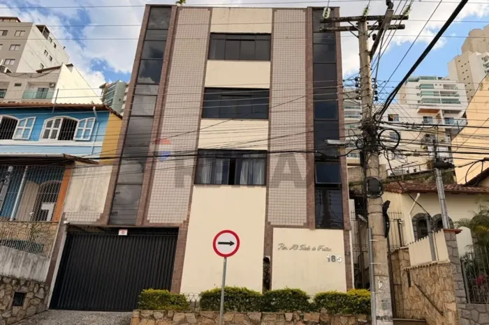 Apartamento 3 quartos com suíte e garagem no Cascatinha