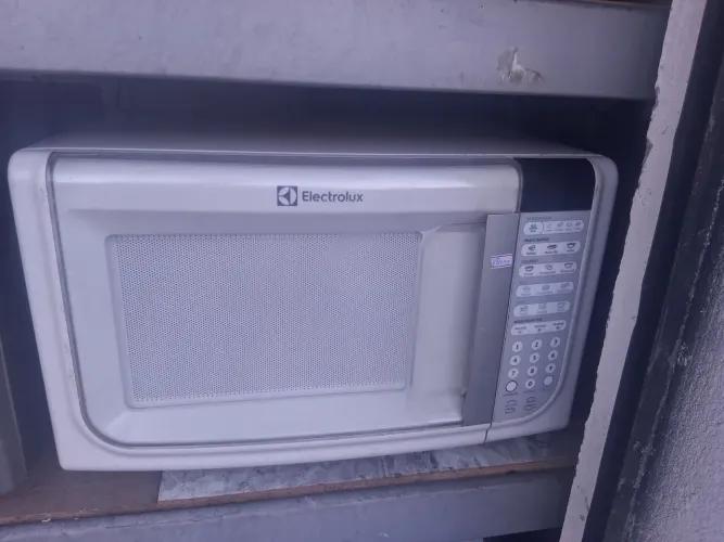 Microondas Electrolux com garantia 31 litros
