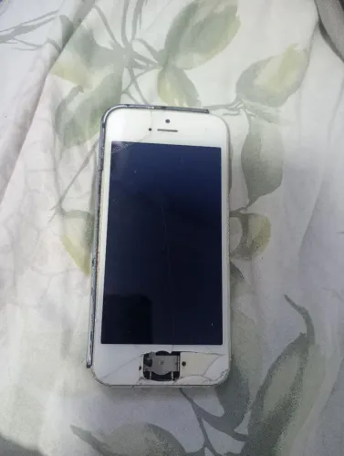 Celular quebrado iPhone 