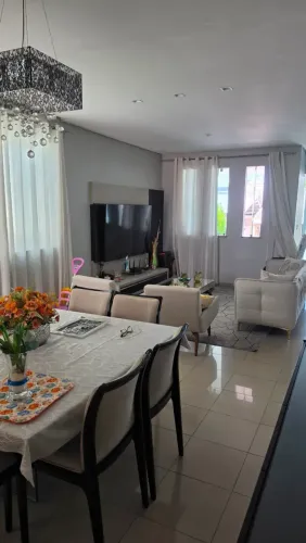 Condominio Parque Aripuanã.Casa térrea, 3 suites, area gourmet. Semi Mobíliada. Ótimo Padr