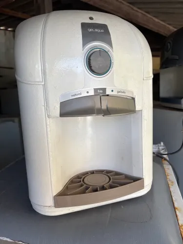 Gela água esmaltec de mesa