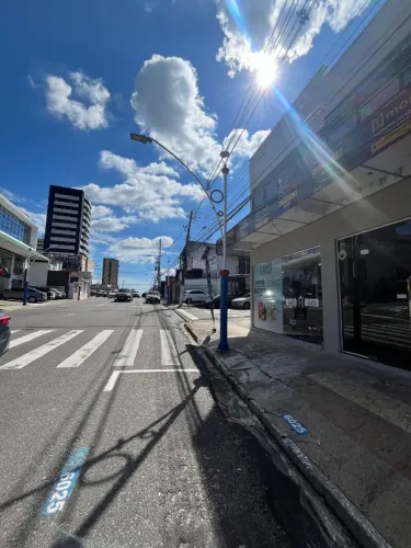 Salas comerciais no Vieiralves - Rua Para - Centro Comercial Eliza Garcia