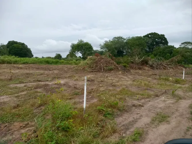 Vende -se Terreno