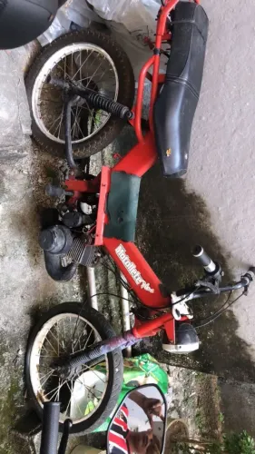 Mobilete MOTOR EM PERFEITO EM ESTADO FALTA TORNEIRA APENAS
