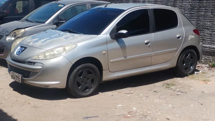 Peugeot 207 XR 1.4 Flex 8V 5P 2013
