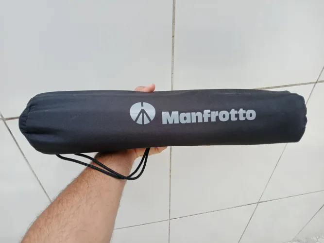 Tripé Manfrotto Alumínio Mkcompactlt-bk - Compact Light Com Ball Head