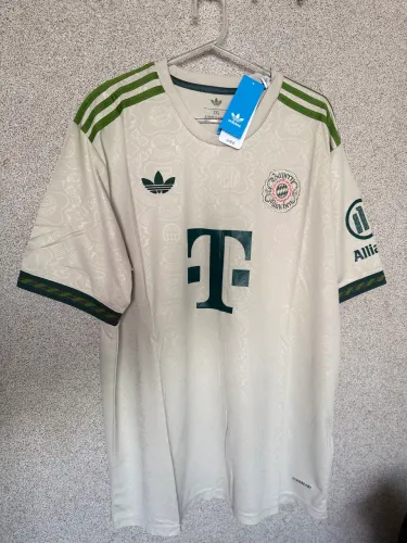 Camisa Futebol Bayern Munique Edição Oktoberfest 2026 - Tam G e GG