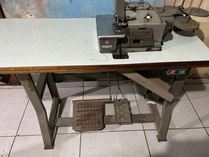 Máquina de costura