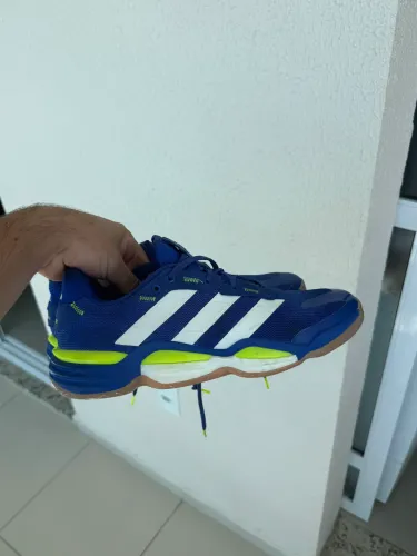 Tênis Adidas Stabil 16 esportes indoor tamanho 43