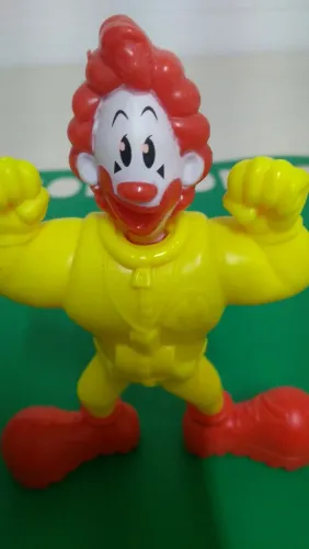 Boneco McDonald's anos 90.