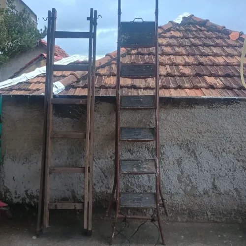 vendo 2 escadas.