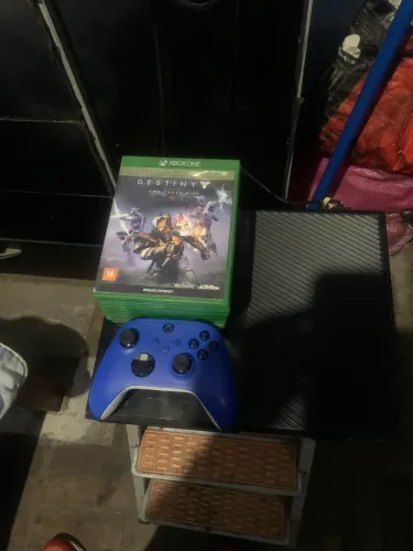 Xbox one , com controle series S/X c/ jogos aceito trocas