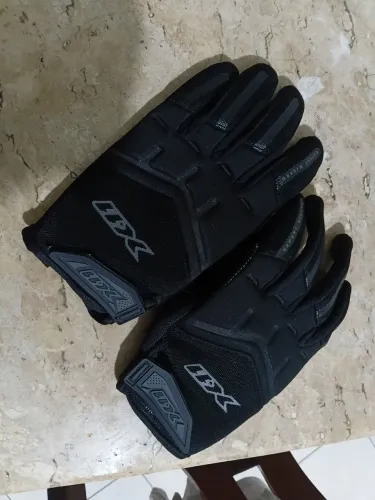 Luva pra andar de moto e bike