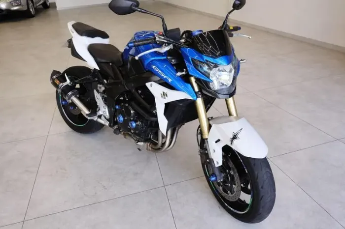SUZUKI GSR 750A 2015