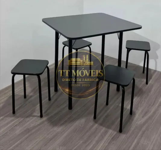 MESA DOBRÁVEL COM 4 BANCOS COR: PRETO