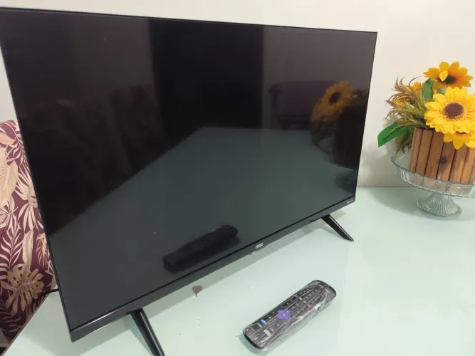 Tv Led 32 Smart 4k Novinha Completa