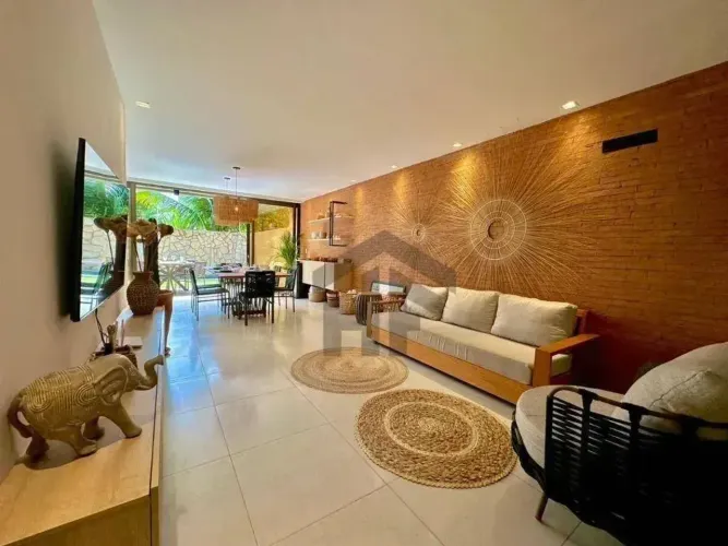 Casa de 155m² à venda, com 3 suítes e a 60m da praia, localizada em São Miguel dos Milagre