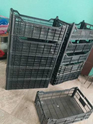 Caixa de feira plástico preta