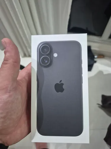 iPhone 16 LACRADO