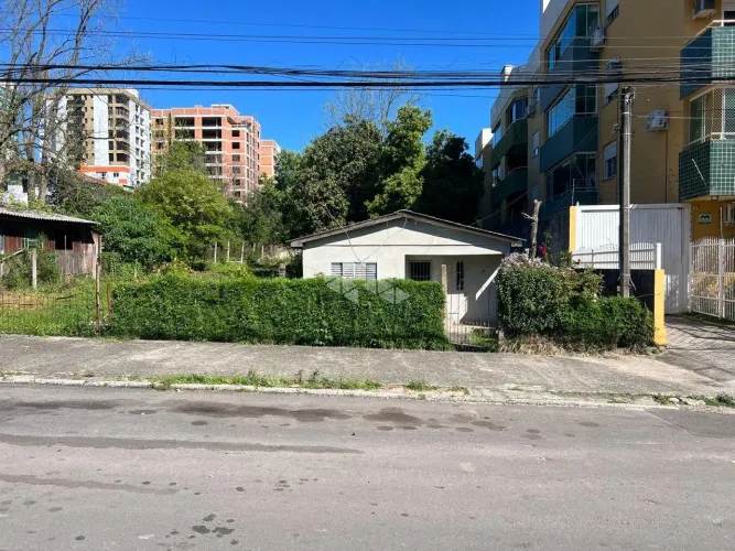 Terreno à venda - Bairro Fátima, Santa Maria