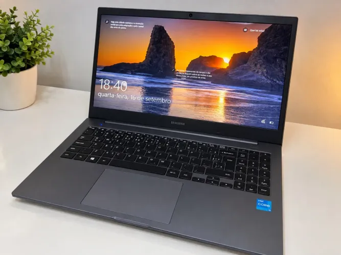 Notebook Samsung Intel Core i3