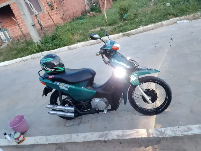 moto muito nova e muito conservada!