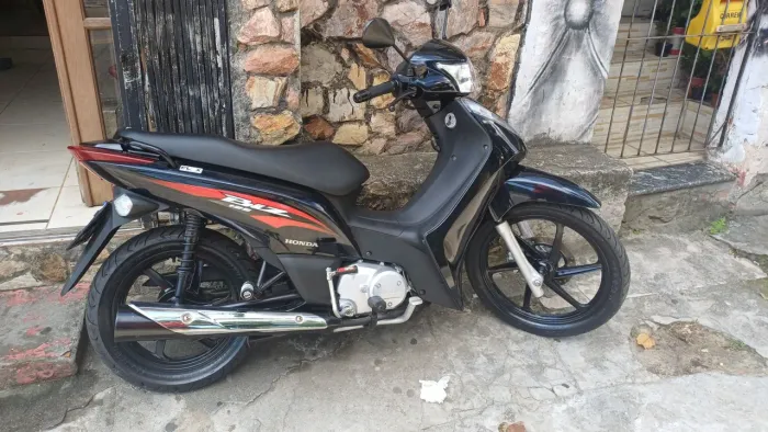 Biz ex 2011 troco por CB 300