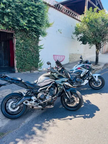 Tracer 900 mais nova