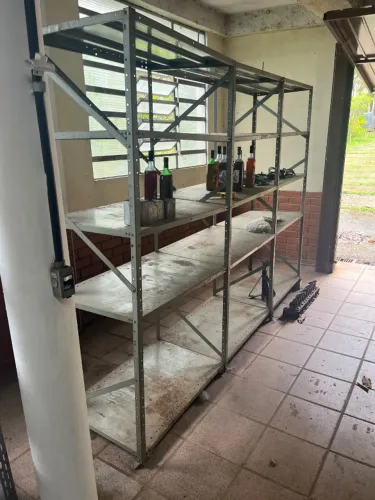 Estante/Prateleira de Aço