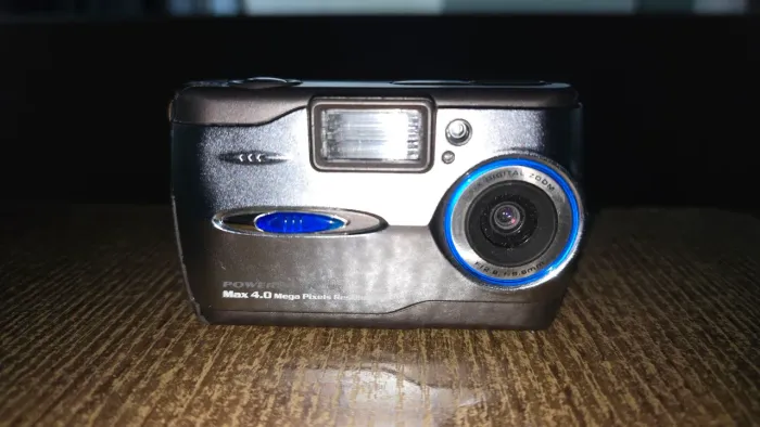 Câmera powerpack D2 Max 4.0 megapixels vendo no esta que ser encontra