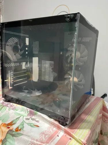 ? Gabinete Gamer com Vidro Temperado - Excelente Estado!