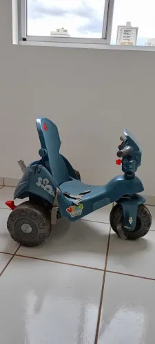 Triciclo infantil Velo Baby da Bandeirantes