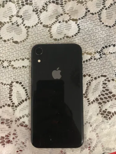 Vende-se iPhone XR 64 go OBS: a câmera traseira não funciona