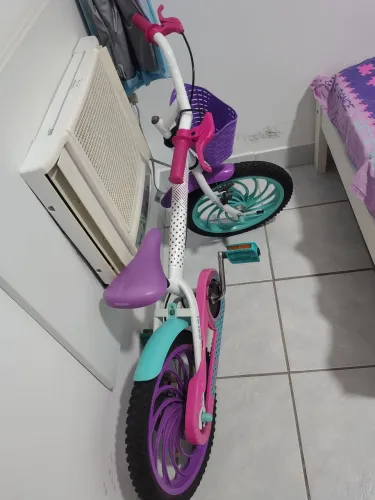 Bicicleta infantil Caloi Aro 16 com rodinhas