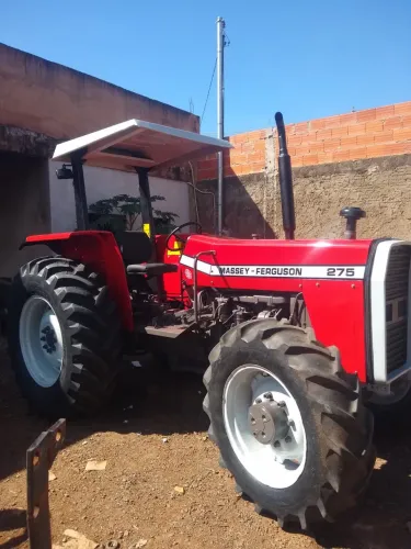 Trator MF 274 4X4