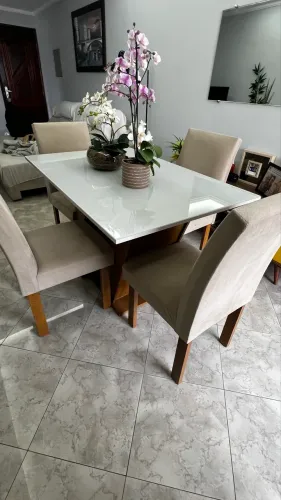Mesa de jantar 4 lugares