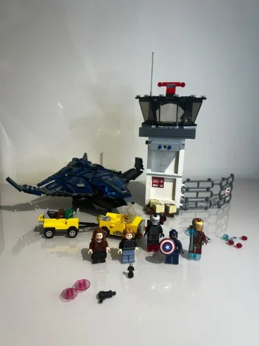 Lego Marvel Super Heroes 76051 -  Airport Battle  (leia o anúncio)