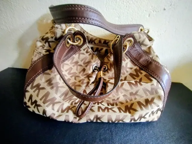 Bolsa MK