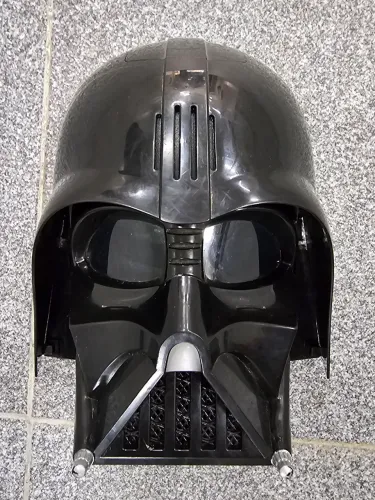 Mascara do Darth Vader eletrônica