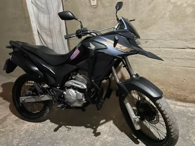 XRE Ano 2023 19 mil km rodado Moto zera de verdade