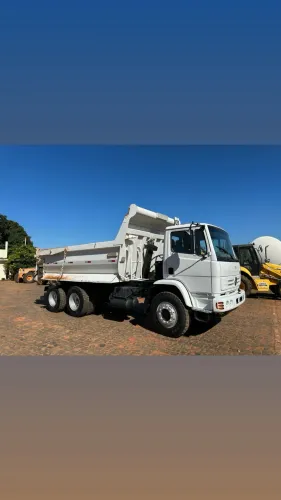 Mercedes 2726 Caçamba traçado