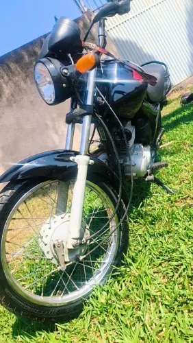 Moto sem nada pra fazer