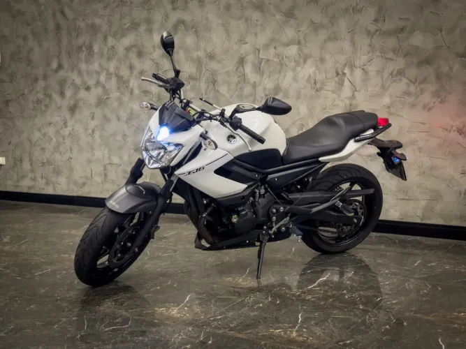 Yamaha XJ6 N/ABS