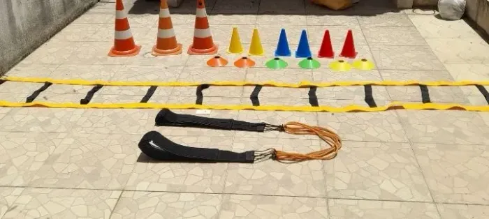 Lindo Kit de equipamentos para treino físico. 