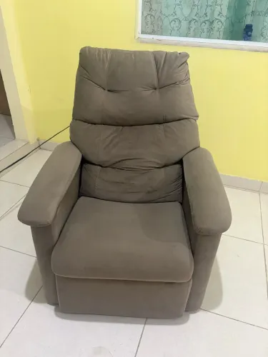 Poltrona reclinável Nova