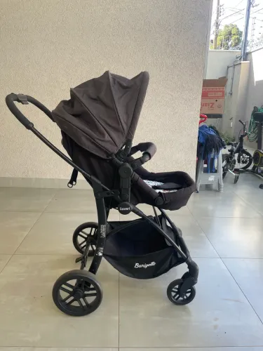 Carrinho de bebê burigotto 3 em 1( berço, Moisés e passeio) 